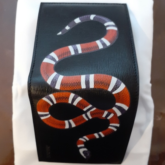 G U C C I Black Snake GG Wallet - Picture 2 of 6
